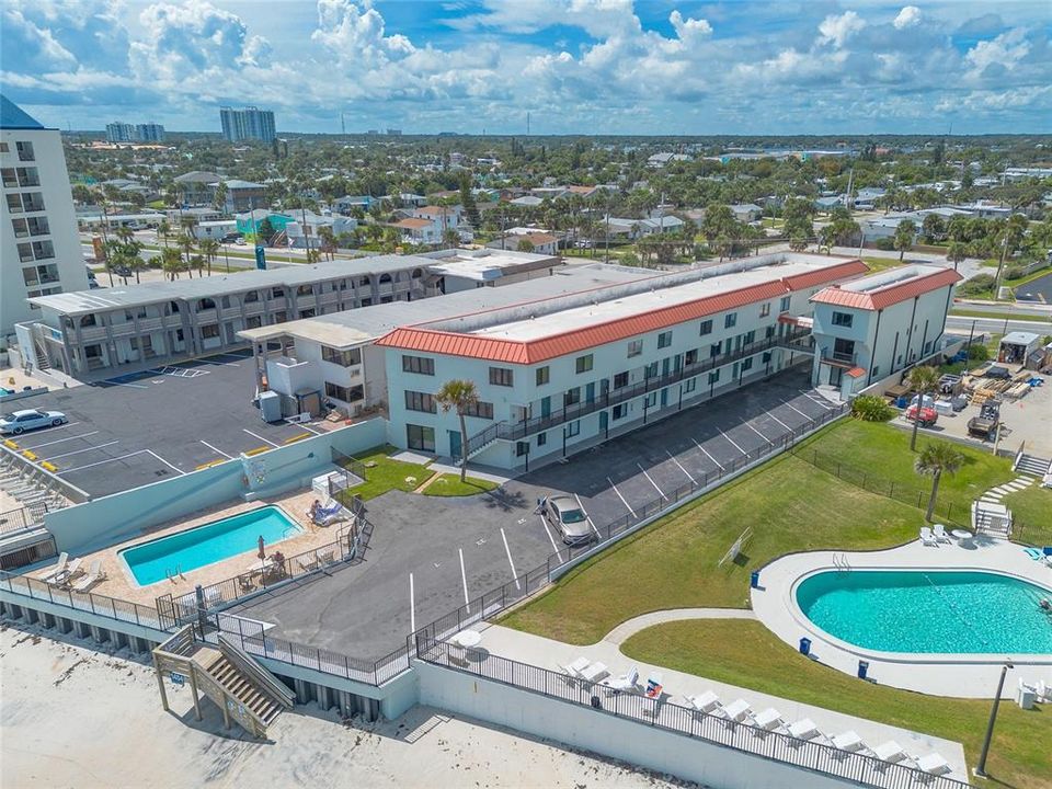 На продажу: $247,000 (2 спален, 1 ванн, 1060 Квадратных фут)