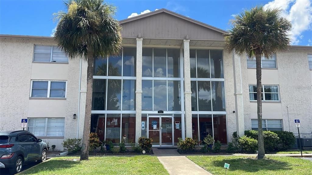 合同活跃: $109,000 (1 贝兹, 1 浴室, 650 平方英尺)