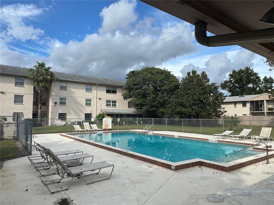 合同活跃: $109,000 (1 贝兹, 1 浴室, 650 平方英尺)