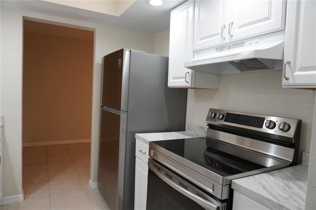 合同活跃: $109,000 (1 贝兹, 1 浴室, 650 平方英尺)