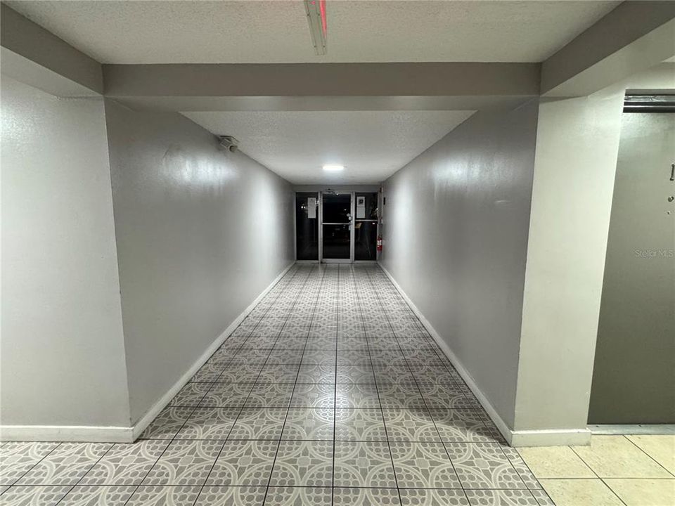 合同活跃: $109,000 (1 贝兹, 1 浴室, 650 平方英尺)