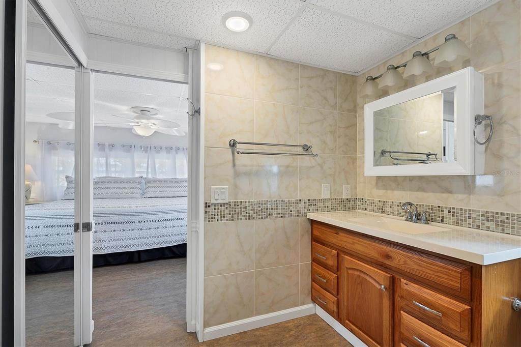 For Sale: $155,500 (2 beds, 2 baths, 960 Square Feet)