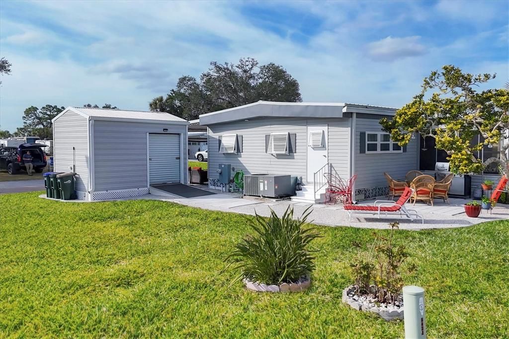 For Sale: $155,500 (2 beds, 2 baths, 960 Square Feet)