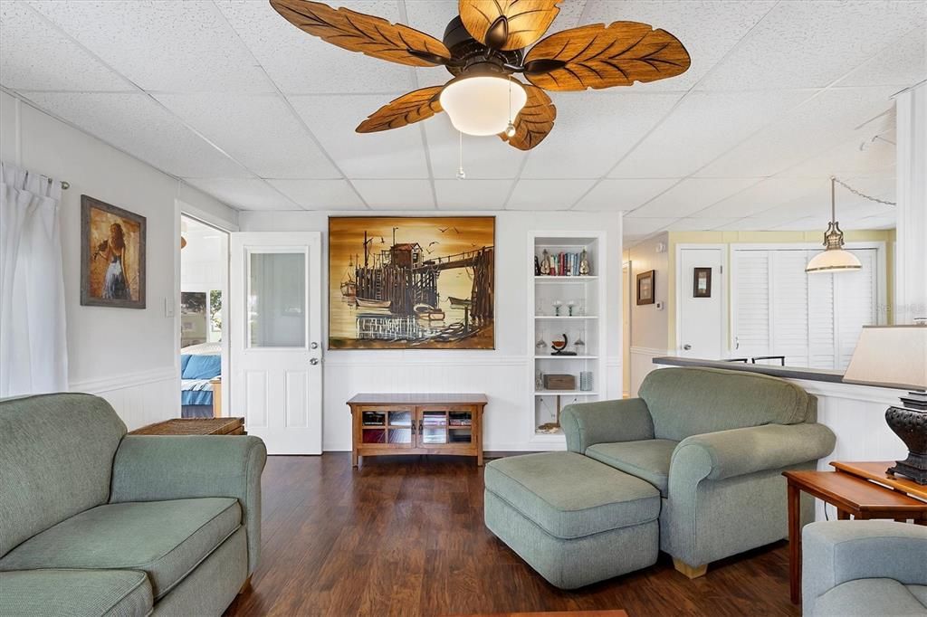For Sale: $155,500 (2 beds, 2 baths, 960 Square Feet)