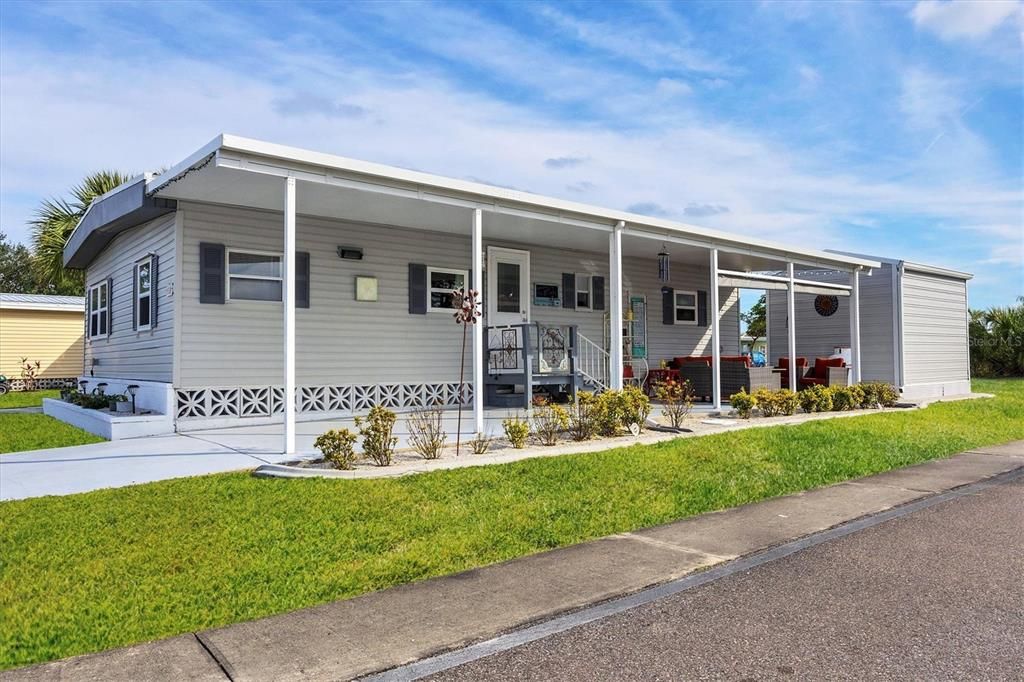 For Sale: $155,500 (2 beds, 2 baths, 960 Square Feet)