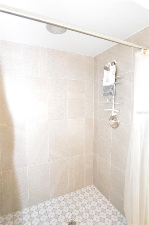 Active With Contract: $269,900 (3 beds, 2 baths, 1888 Square Feet)