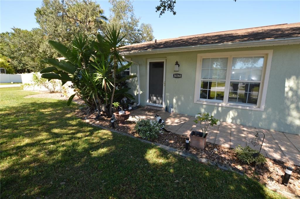 Active With Contract: $269,900 (3 beds, 2 baths, 1888 Square Feet)