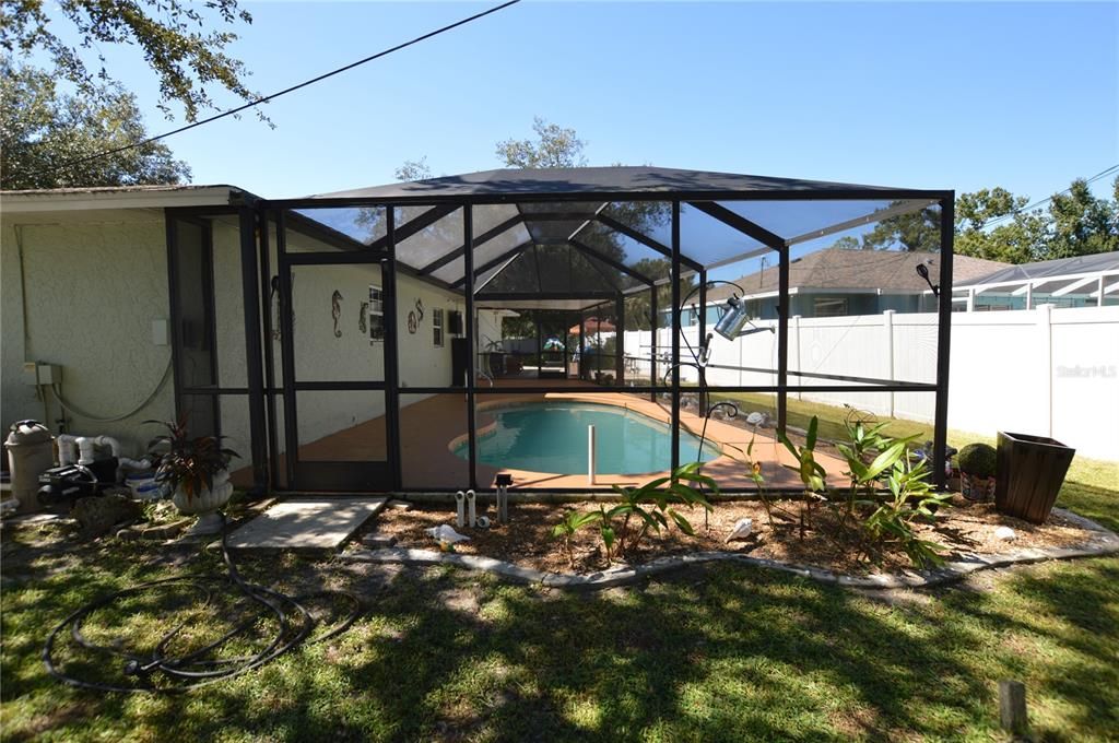 Active With Contract: $269,900 (3 beds, 2 baths, 1888 Square Feet)