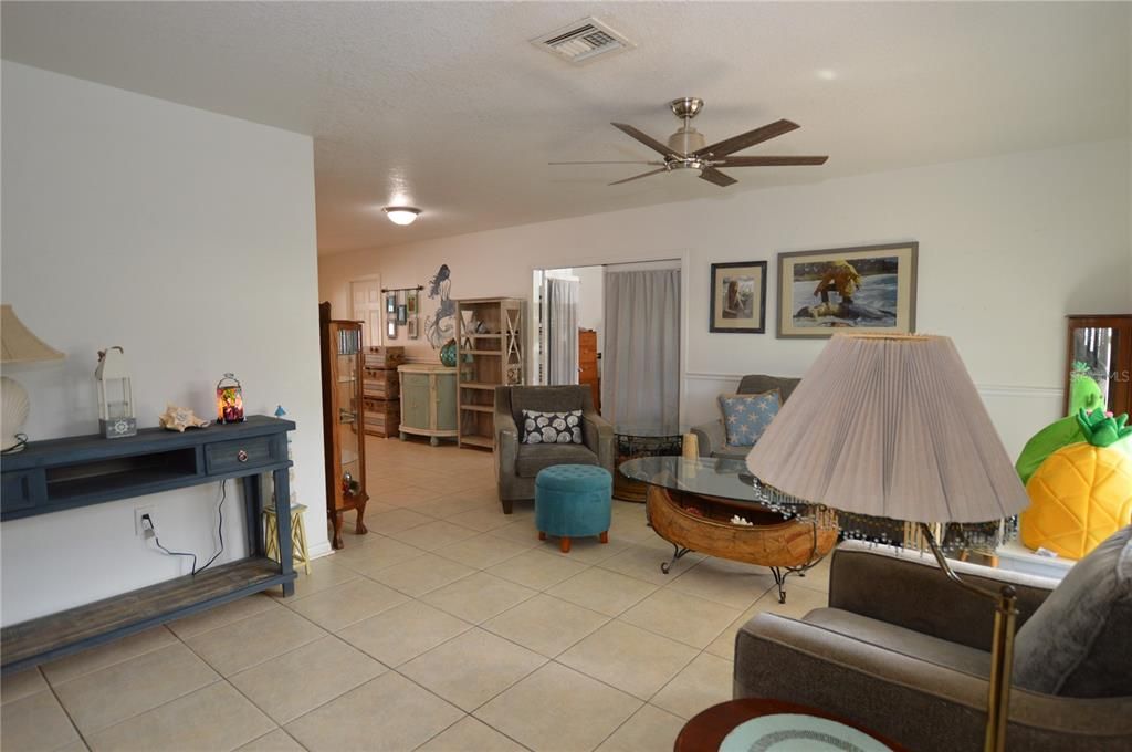 Active With Contract: $269,900 (3 beds, 2 baths, 1888 Square Feet)