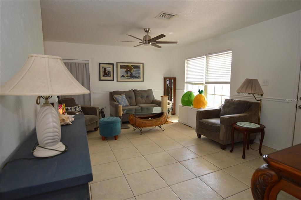 Active With Contract: $269,900 (3 beds, 2 baths, 1888 Square Feet)