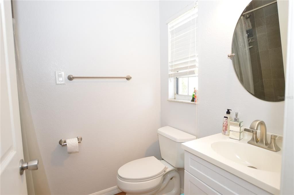 Active With Contract: $269,900 (3 beds, 2 baths, 1888 Square Feet)