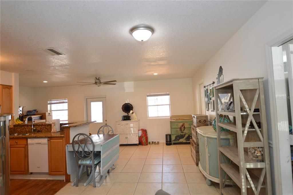Active With Contract: $269,900 (3 beds, 2 baths, 1888 Square Feet)