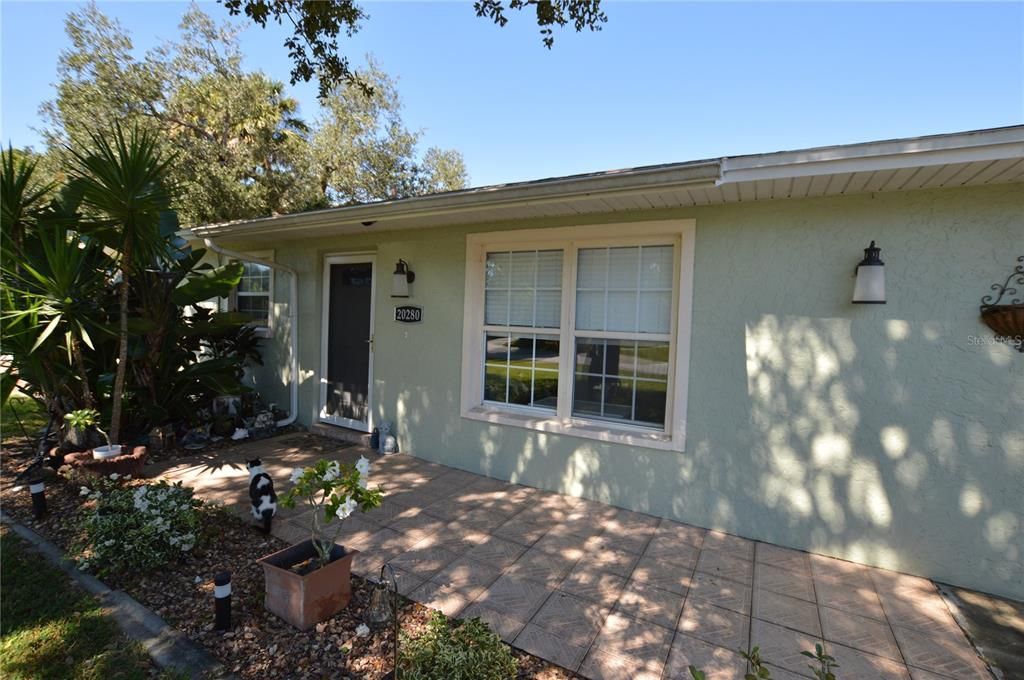 Active With Contract: $269,900 (3 beds, 2 baths, 1888 Square Feet)
