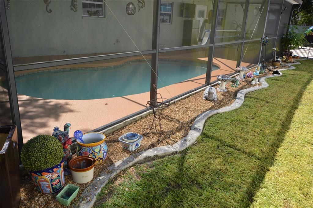 Active With Contract: $269,900 (3 beds, 2 baths, 1888 Square Feet)