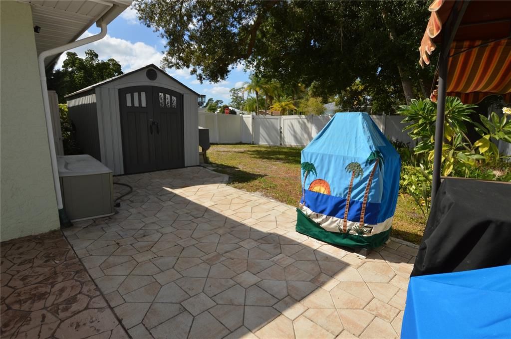 Active With Contract: $269,900 (3 beds, 2 baths, 1888 Square Feet)