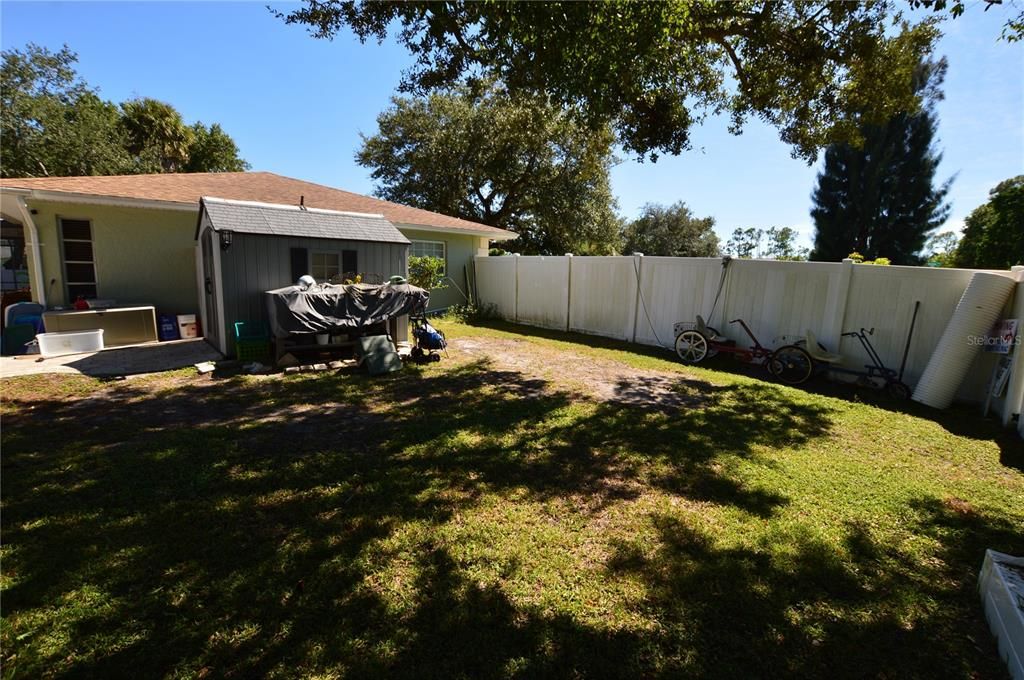 Active With Contract: $269,900 (3 beds, 2 baths, 1888 Square Feet)