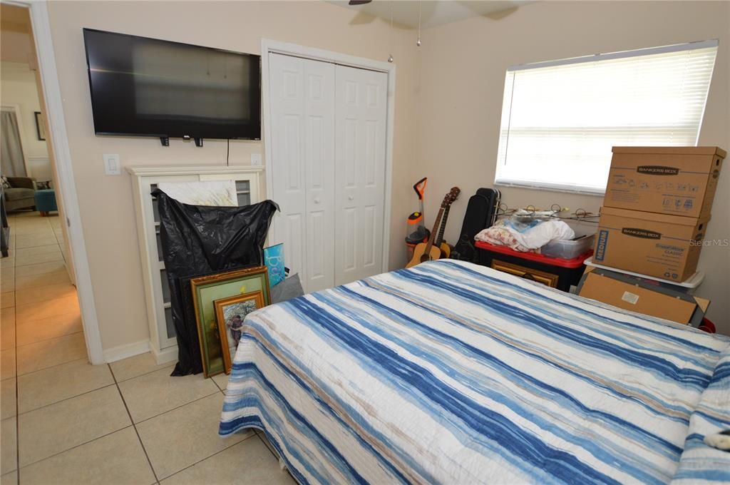 Active With Contract: $269,900 (3 beds, 2 baths, 1888 Square Feet)