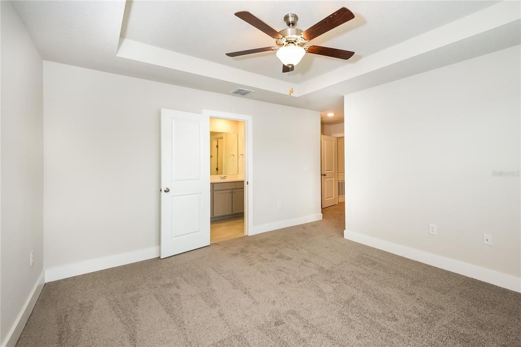 For Rent: $2,345 (2 beds, 2 baths, 1823 Square Feet)