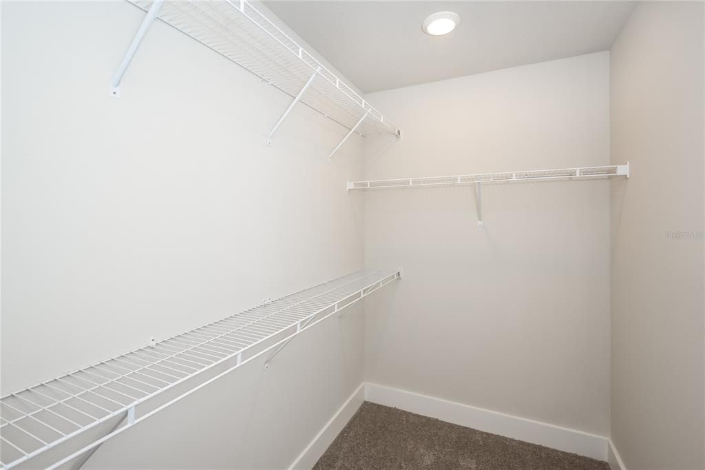 For Rent: $2,345 (2 beds, 2 baths, 1823 Square Feet)