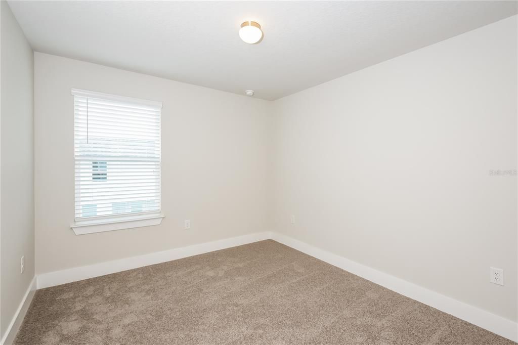 For Rent: $2,345 (2 beds, 2 baths, 1823 Square Feet)