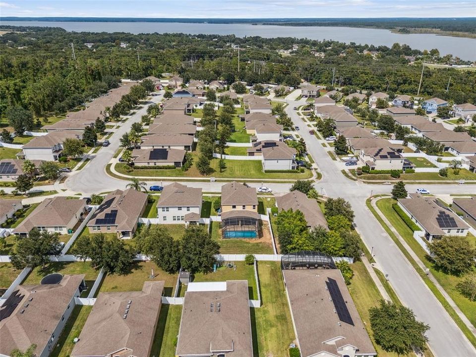 Activo con contrato: $344,999 (3 camas, 2 baños, 2099 Pies cuadrados)