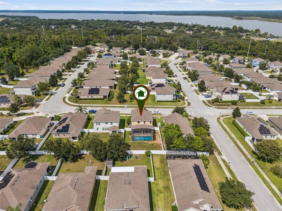 Activo con contrato: $344,999 (3 camas, 2 baños, 2099 Pies cuadrados)