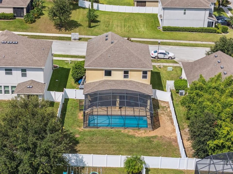 Activo con contrato: $344,999 (3 camas, 2 baños, 2099 Pies cuadrados)