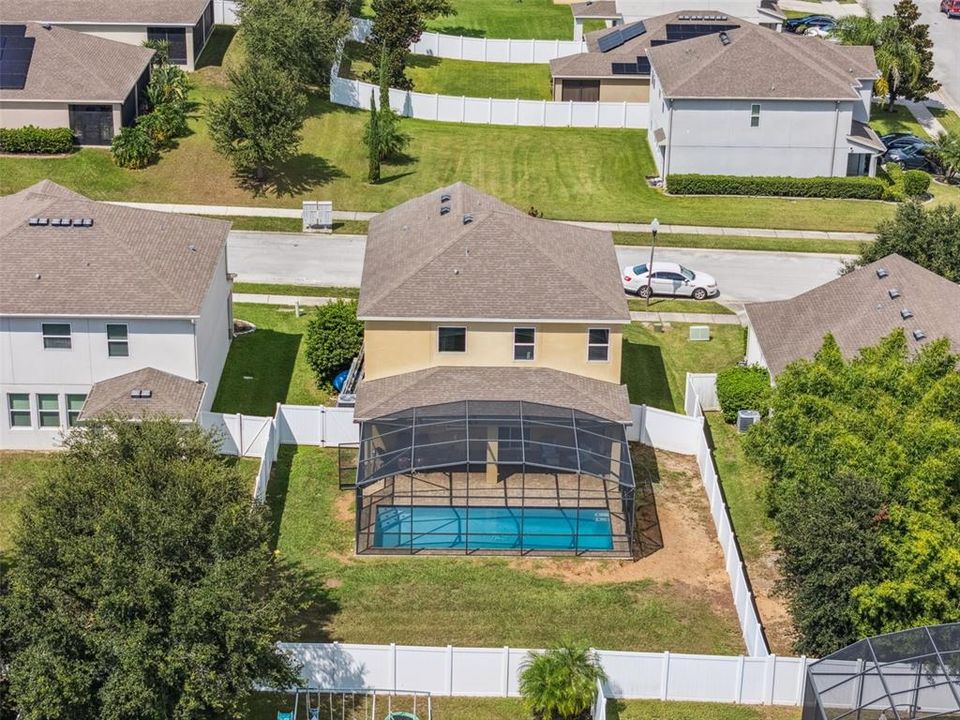 Activo con contrato: $344,999 (3 camas, 2 baños, 2099 Pies cuadrados)