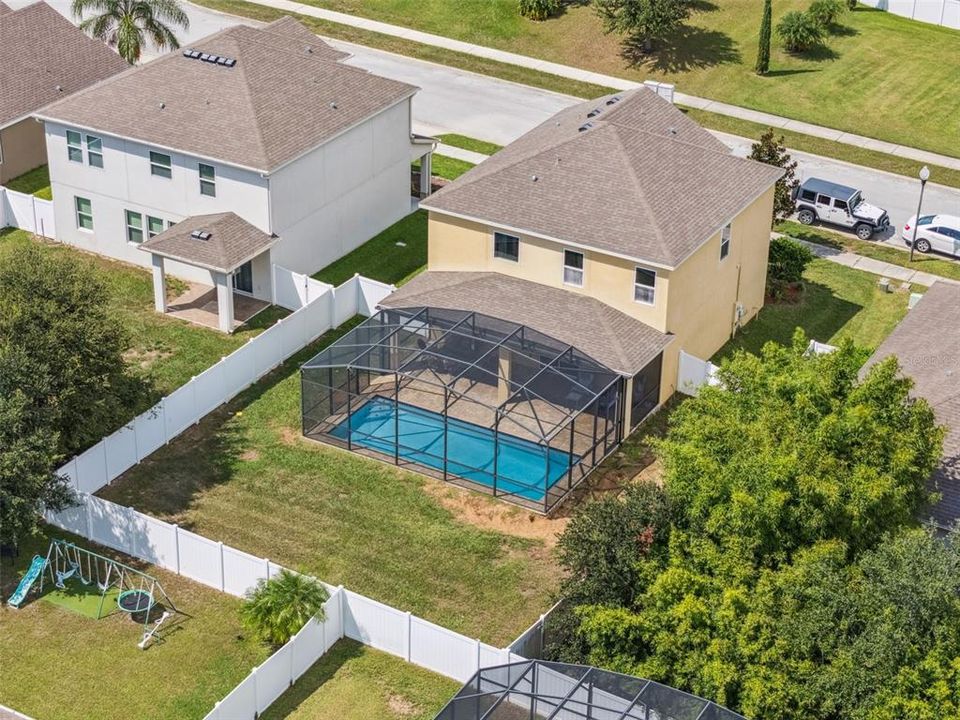 Activo con contrato: $344,999 (3 camas, 2 baños, 2099 Pies cuadrados)