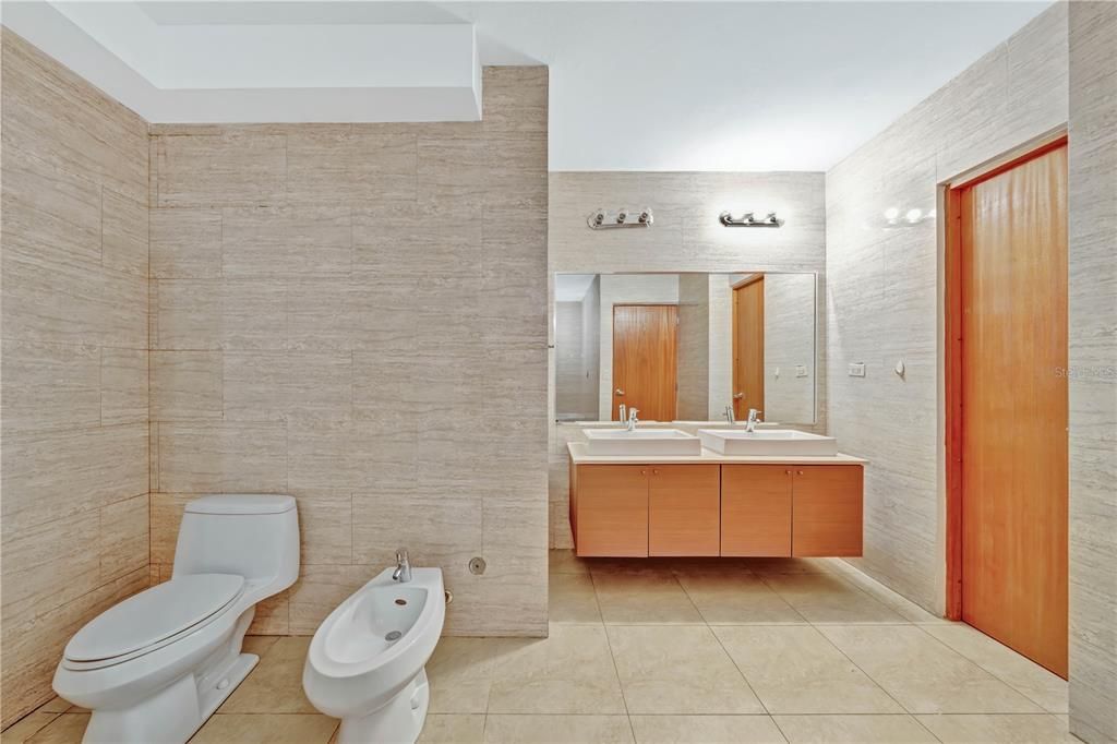 На продажу: $680,000 (3 спален, 2 ванн, 1809.66 Квадратных фут)