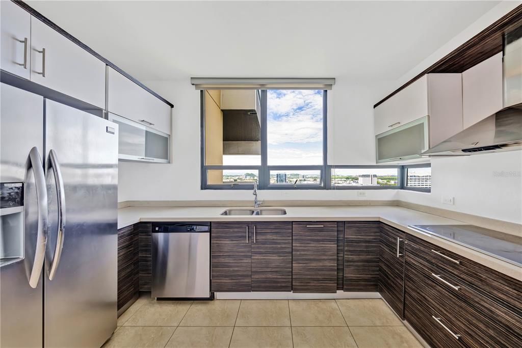 На продажу: $680,000 (3 спален, 2 ванн, 1809.66 Квадратных фут)