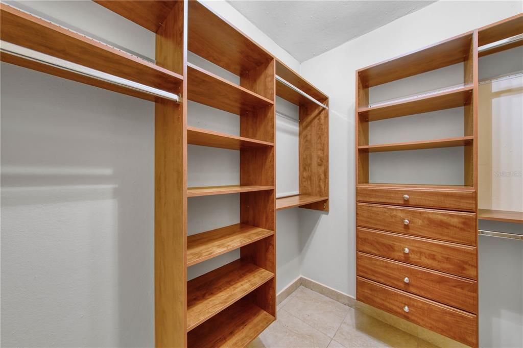 На продажу: $680,000 (3 спален, 2 ванн, 1809.66 Квадратных фут)