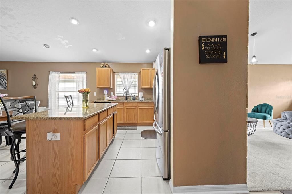 For Sale: $349,900 (4 beds, 2 baths, 1971 Square Feet)