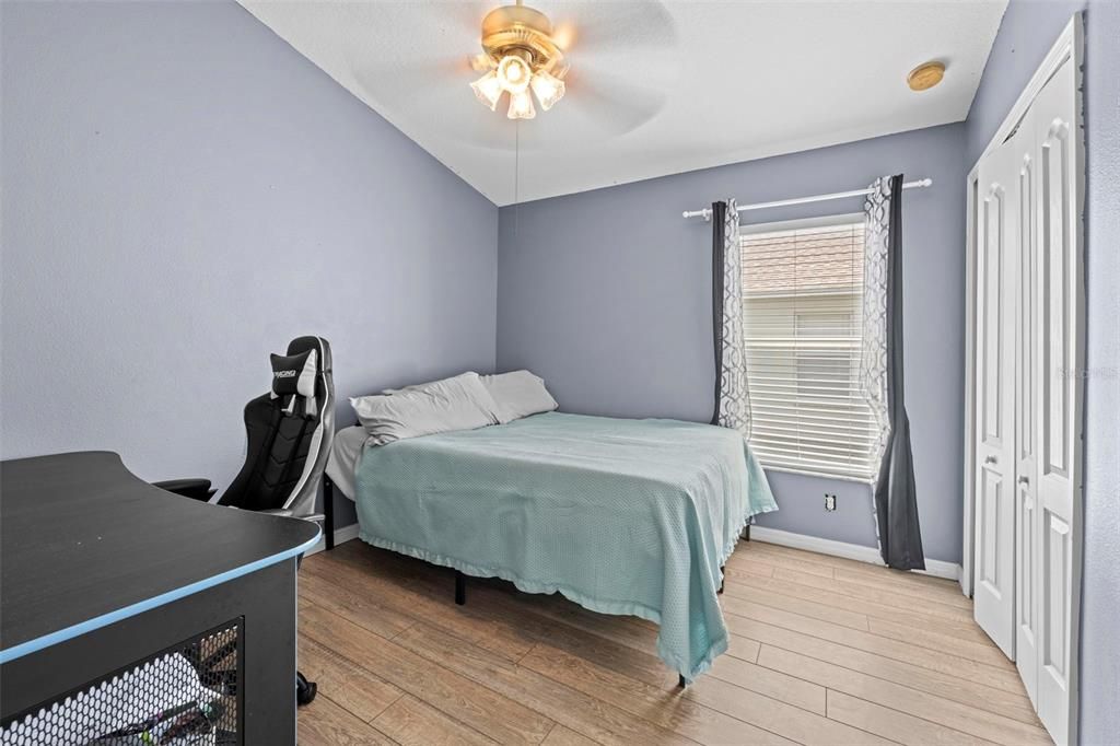 For Sale: $349,900 (4 beds, 2 baths, 1971 Square Feet)