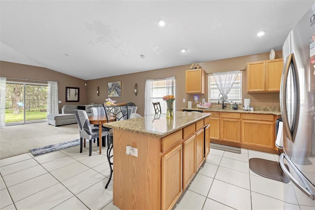 For Sale: $349,900 (4 beds, 2 baths, 1971 Square Feet)