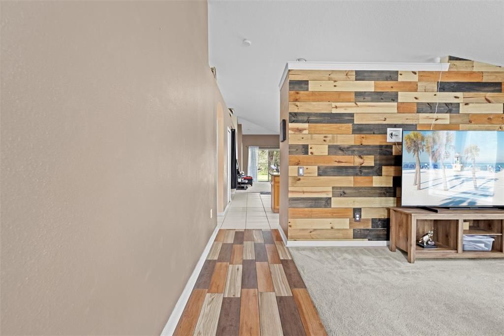 For Sale: $349,900 (4 beds, 2 baths, 1971 Square Feet)