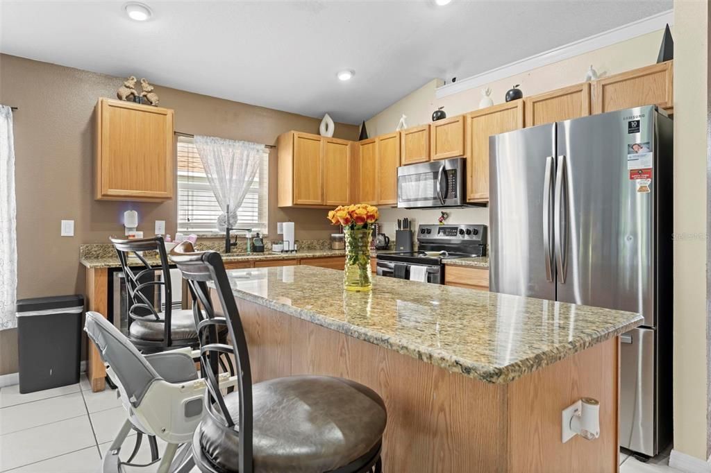 For Sale: $349,900 (4 beds, 2 baths, 1971 Square Feet)