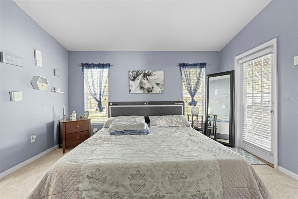 For Sale: $349,900 (4 beds, 2 baths, 1971 Square Feet)