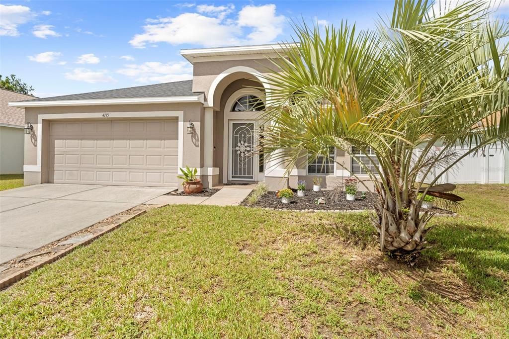 For Sale: $349,900 (4 beds, 2 baths, 1971 Square Feet)