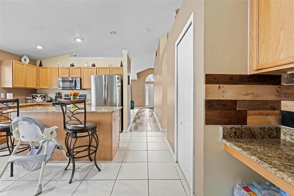 For Sale: $349,900 (4 beds, 2 baths, 1971 Square Feet)