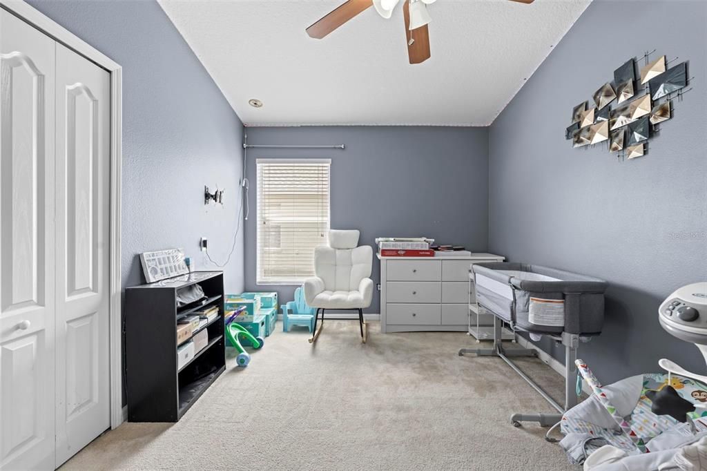 For Sale: $349,900 (4 beds, 2 baths, 1971 Square Feet)