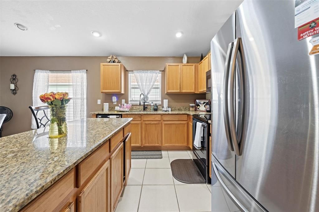 For Sale: $349,900 (4 beds, 2 baths, 1971 Square Feet)