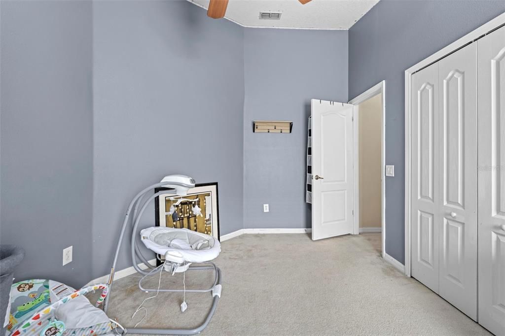 For Sale: $349,900 (4 beds, 2 baths, 1971 Square Feet)