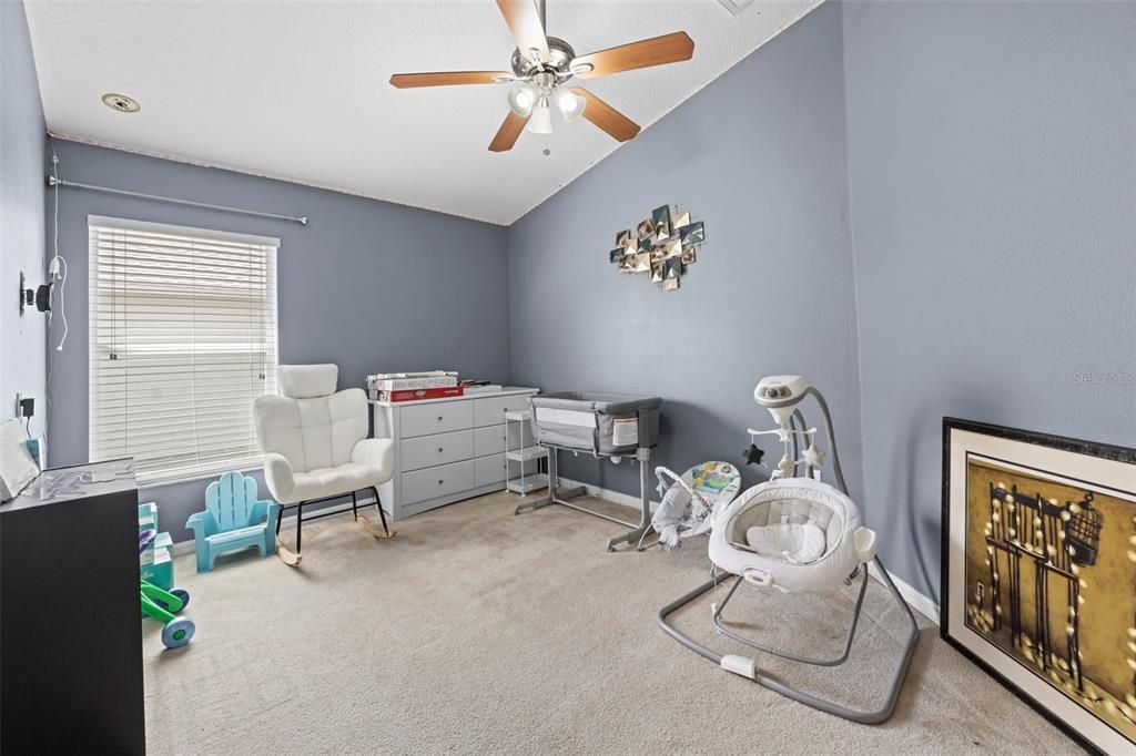 For Sale: $349,900 (4 beds, 2 baths, 1971 Square Feet)