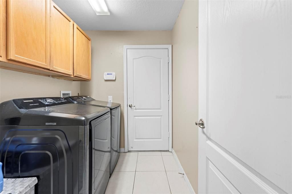 For Sale: $349,900 (4 beds, 2 baths, 1971 Square Feet)