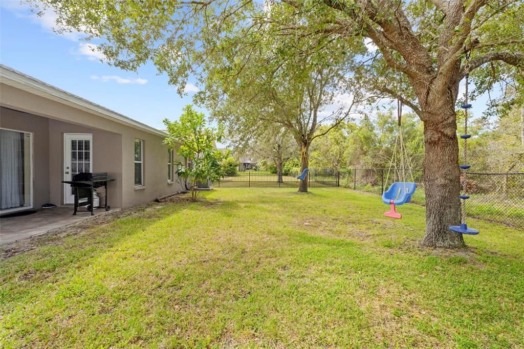 For Sale: $349,900 (4 beds, 2 baths, 1971 Square Feet)