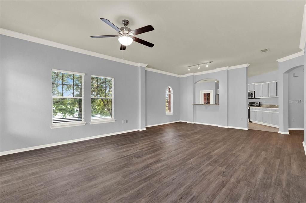 На продажу: $265,000 (2 спален, 2 ванн, 1478 Квадратных фут)