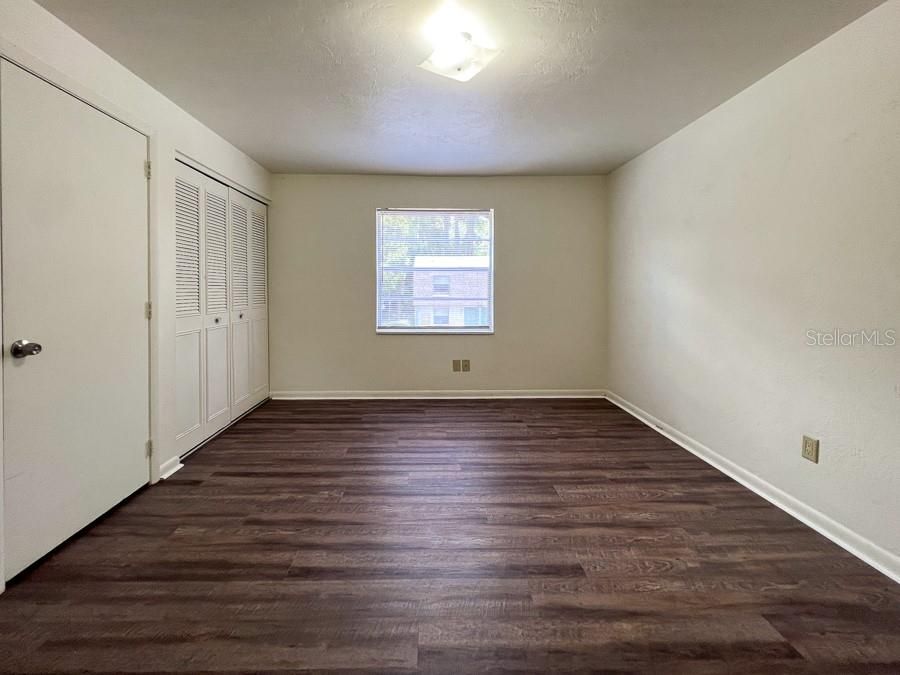 For Rent: $1,150 (2 beds, 1 baths, 1072 Square Feet)