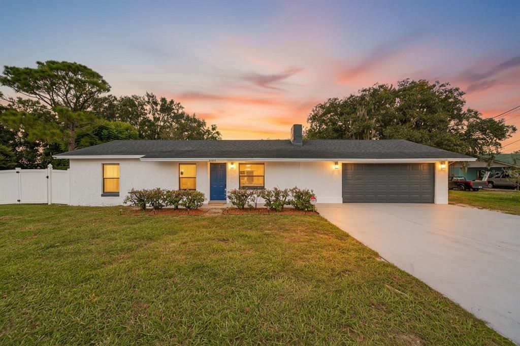 For Sale: $399,900 (4 beds, 2 baths, 2506 Square Feet)