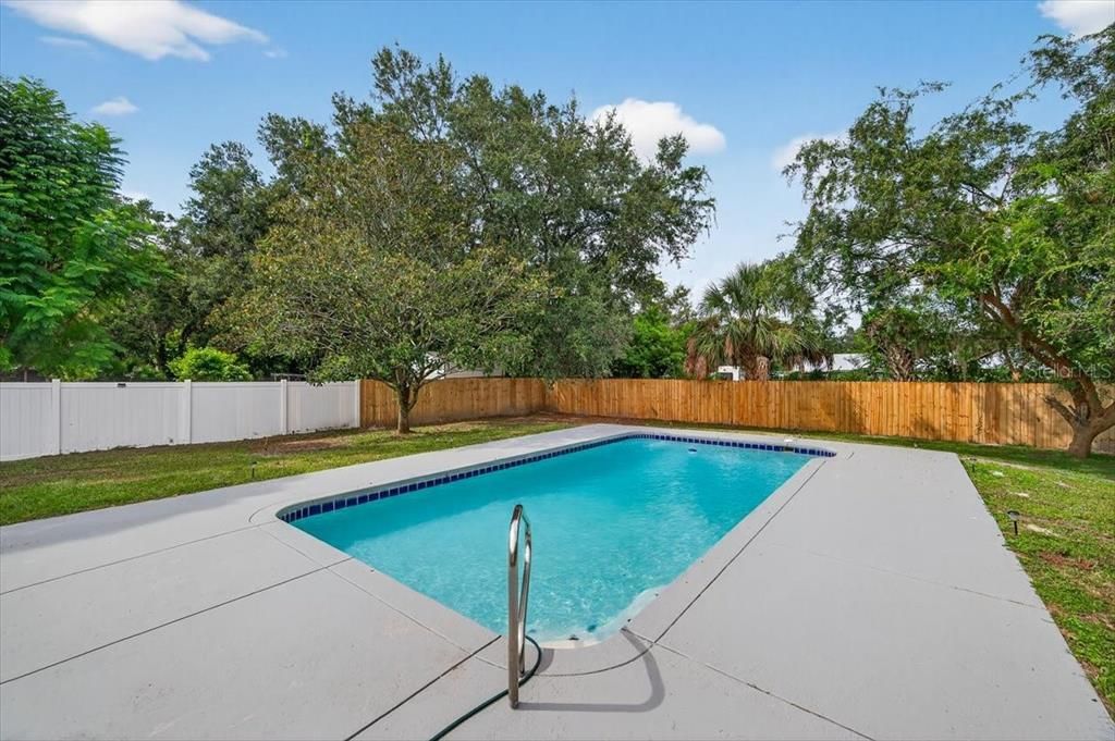 For Sale: $399,900 (4 beds, 2 baths, 2506 Square Feet)